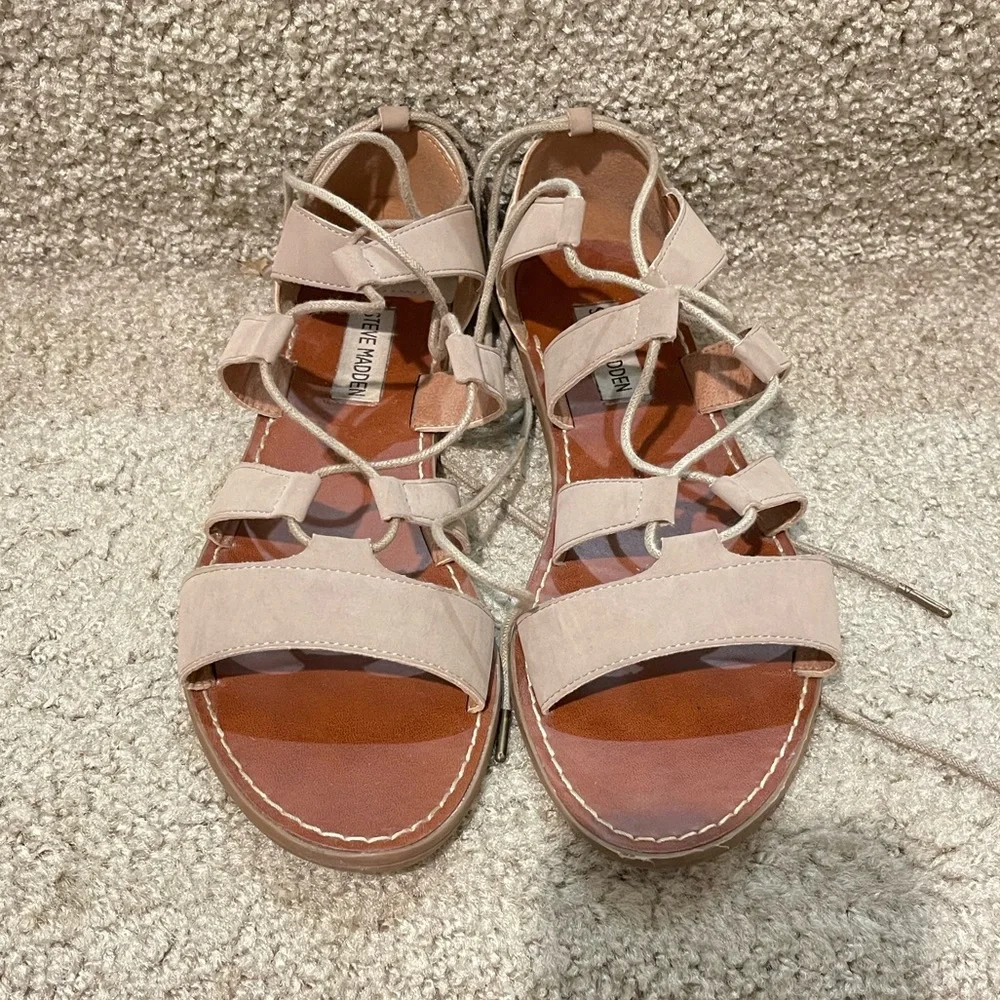 Pre-loved! STEVE MADDEN Gabriela Gladiator Sandals!